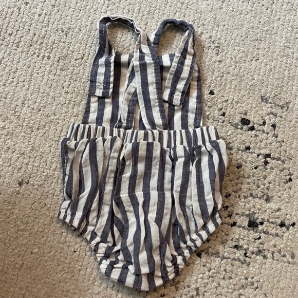 Boutique striped bubble Romper size 6 months gender neutral navy white - Picture 2 of 4